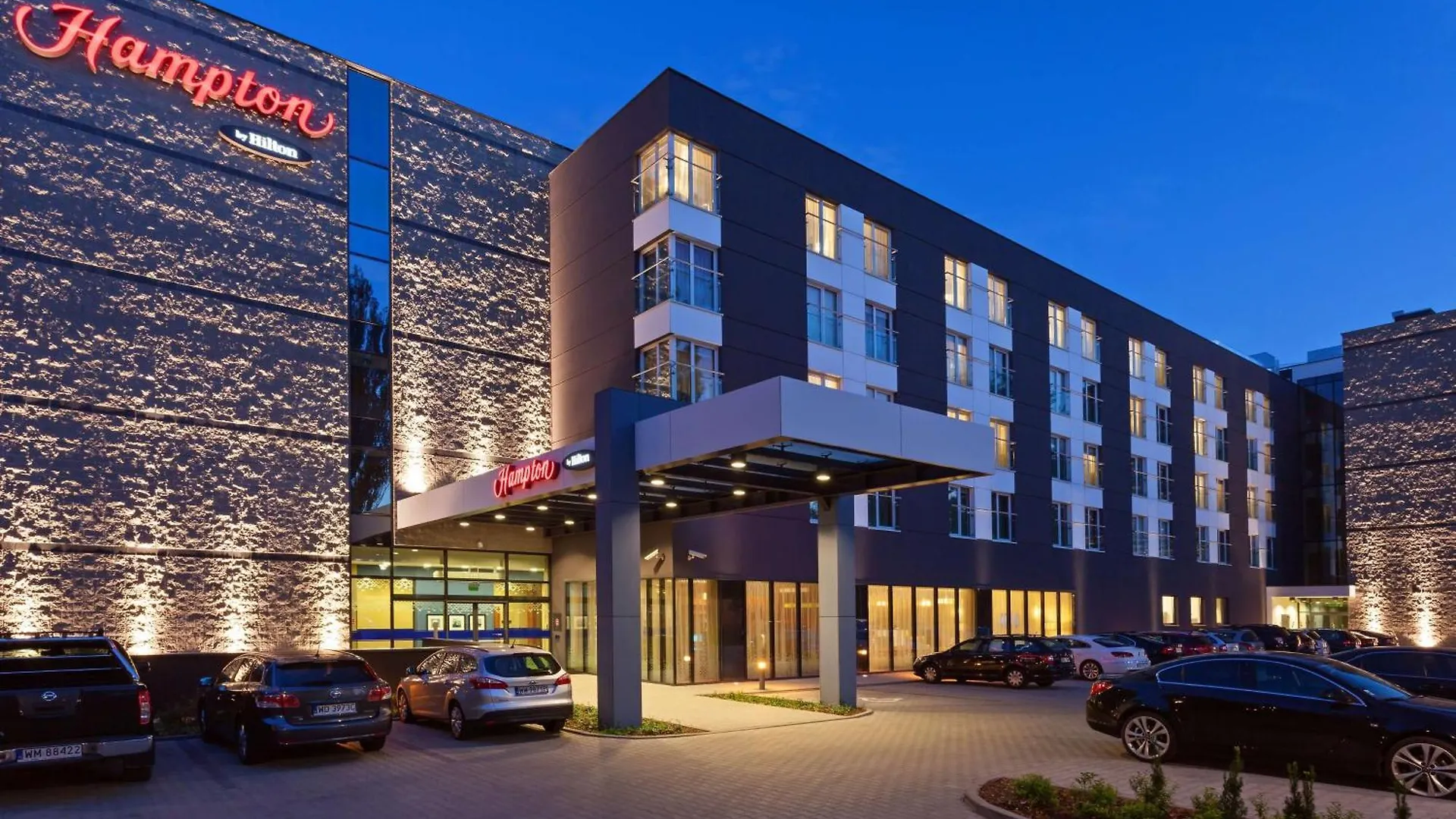 Hampton By Hilton Warsaw Airport Hotell