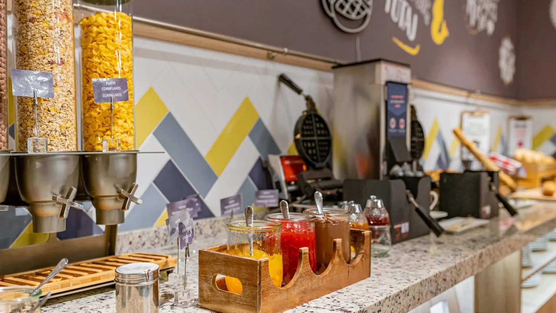 Hampton By Hilton Warsaw Airport Hotell 3*,  Polen
