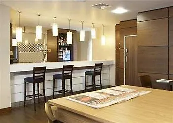 Hampton By Hilton Warsaw Airport Hotell